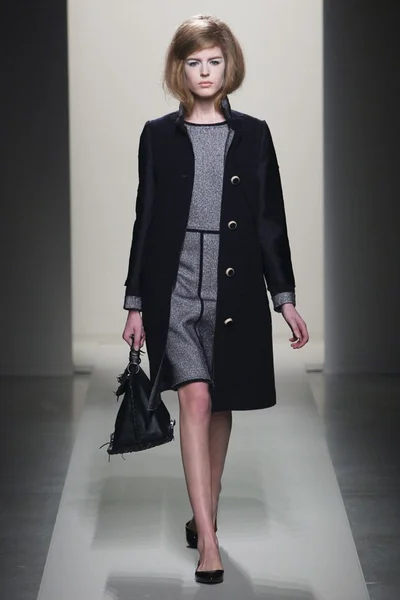 Look 8